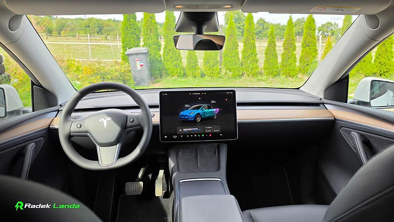 Tesla Model Y (2023) Long Range AWD | Berlín - fotka 7 z 9