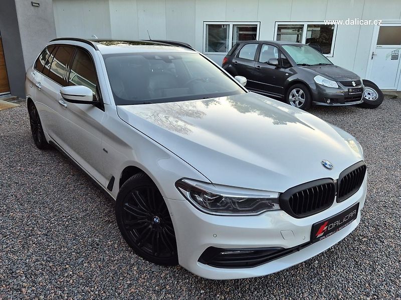 BMW Řada 5 (2017) 530d 195KW xDRIVE MSPORT Line - fotka 4 z 50