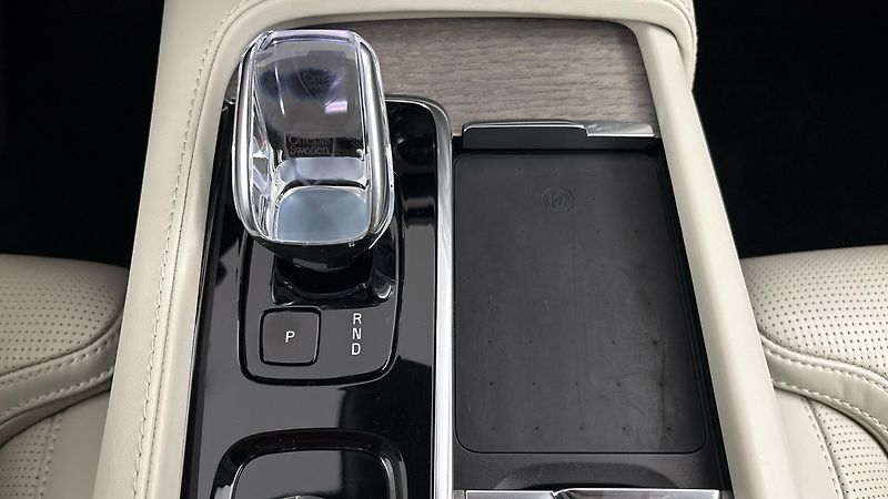 Volvo XC90 2.0 B5 AUT AWD Inscription - fotka 26 z 33
