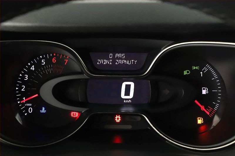 Renault Captur (2018) 1.2 TCe, Kůže, Navi, Tempomat - fotka 9 z 17