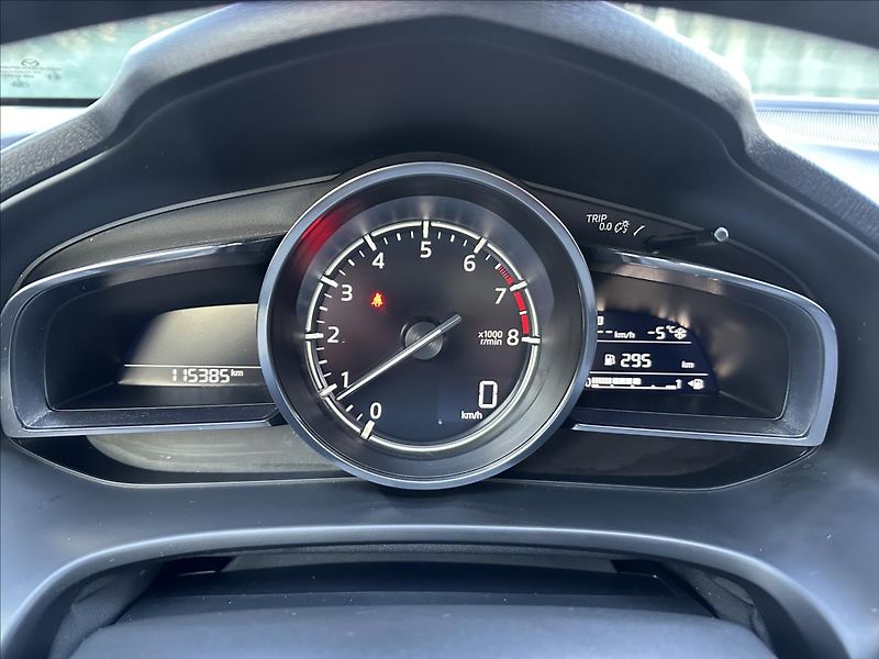Mazda 3 2,0 EXCLUSIVE G120 - fotka 15 z 26
