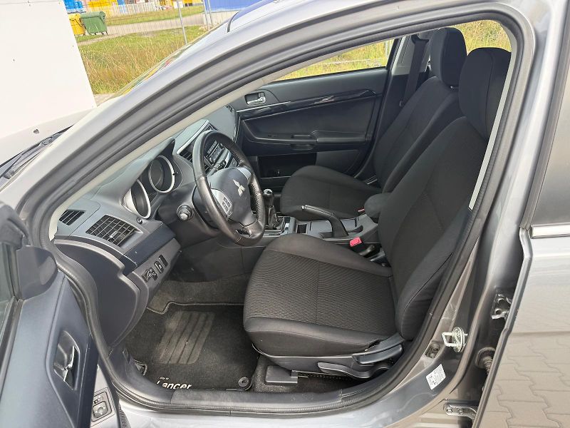 Mitsubishi Lancer 1.6i 86kW LPG - fotka 12 z 28