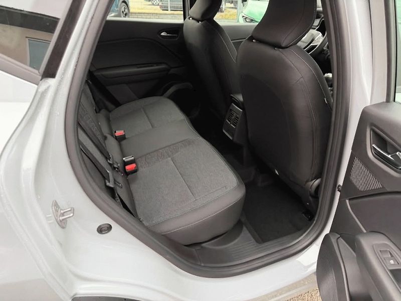 Renault Captur (2026) evolution TCe 115 - fotka 23 z 24