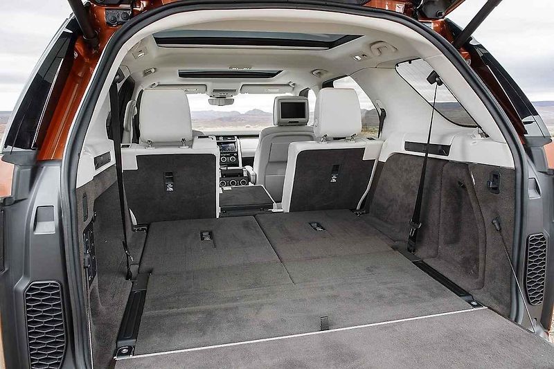 Land Rover Discovery.