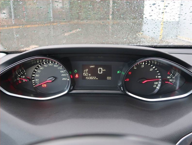 Peugeot 308 (2019) 1.5 BlueHDi, Tempomat - fotka 11 z 20