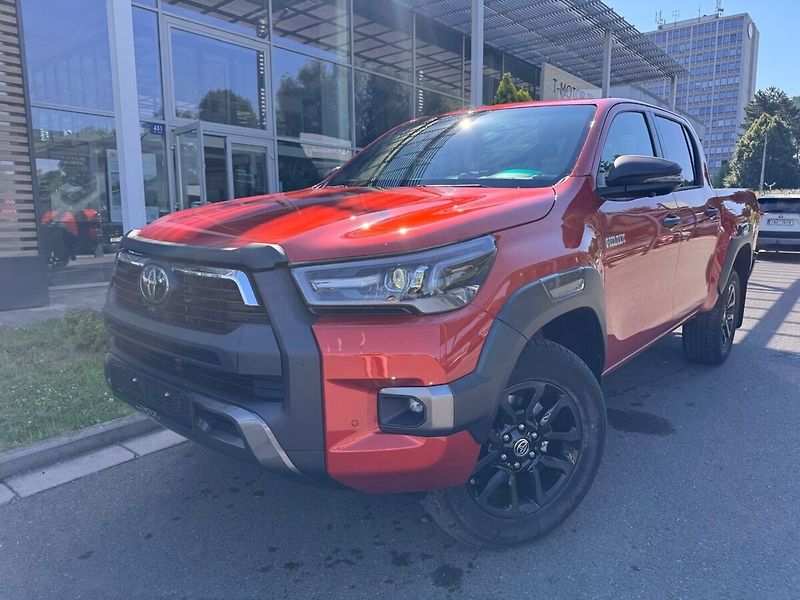 Toyota Hilux 2.8 Invincible 4x4 - fotka 4 z 13