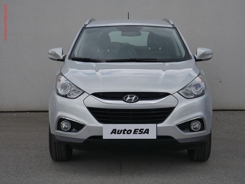 Hyundai ix35 (2012) 1.6 GDi, ČR, AC, tempo, park - fotka 2 z 18