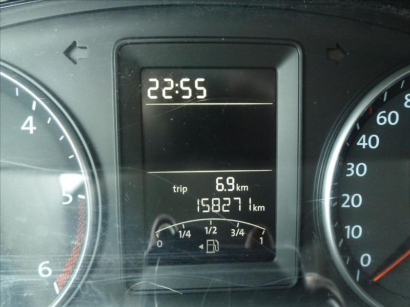 Volkswagen Transporter 2,0 TDi 9 míst - fotka 22 z 36