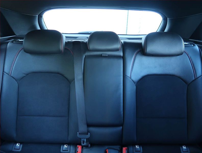 Kia Ceed (2024) 1.6 T-GDI GT - fotka 10 z 27