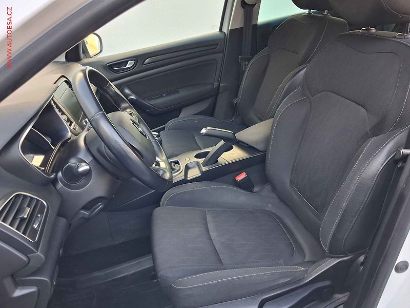 Renault Mégane (2019) 1.3TCe, 1.maj,ČR, AC, temp - fotka 9 z 17