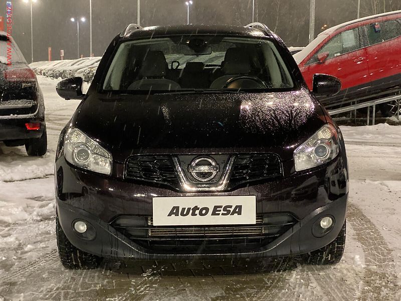 Nissan Qashqai (2012) 1.6 dCi +2 4x4, I-Way, panor - fotka 2 z 17
