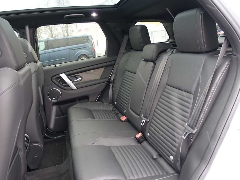 Land Rover Discovery Sport 1,5 R-Dynamic SE P300e - fotka 16 z 42
