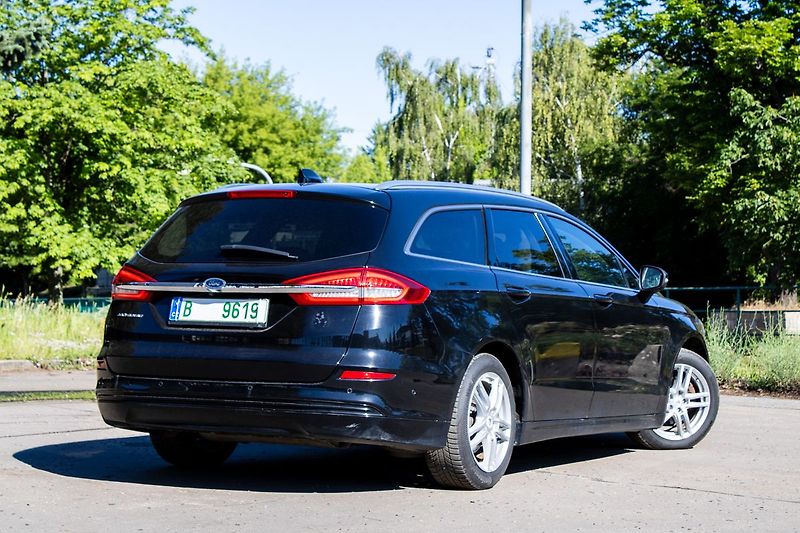 Ford Mondeo - fotka 5 z 20