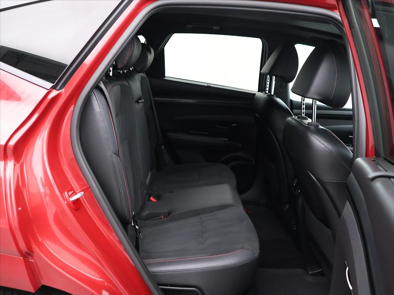 Hyundai Tucson 1,6 T-GDI PHEV 132kW Style 4x4 - fotka 13 z 28