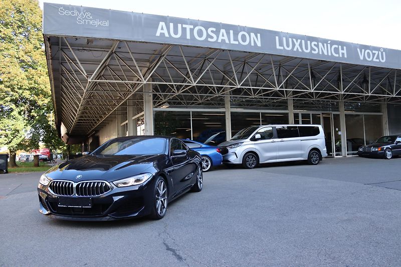 BMW Řada 8 BMW M850i xDrive Coupe - fotka 2 z 60