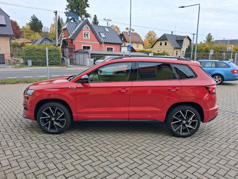 Škoda Karoq (2020) 2,0TDi DSG 4x4 SPORTLINE NAVI - fotka 4 z 48