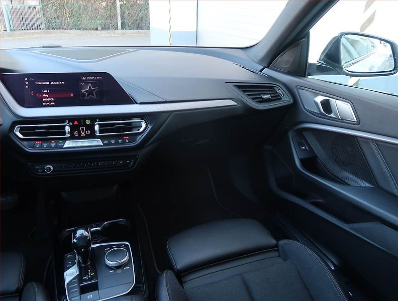 BMW Řada 2 (2020) M Paket 218i Gran Coupé - fotka 8 z 24