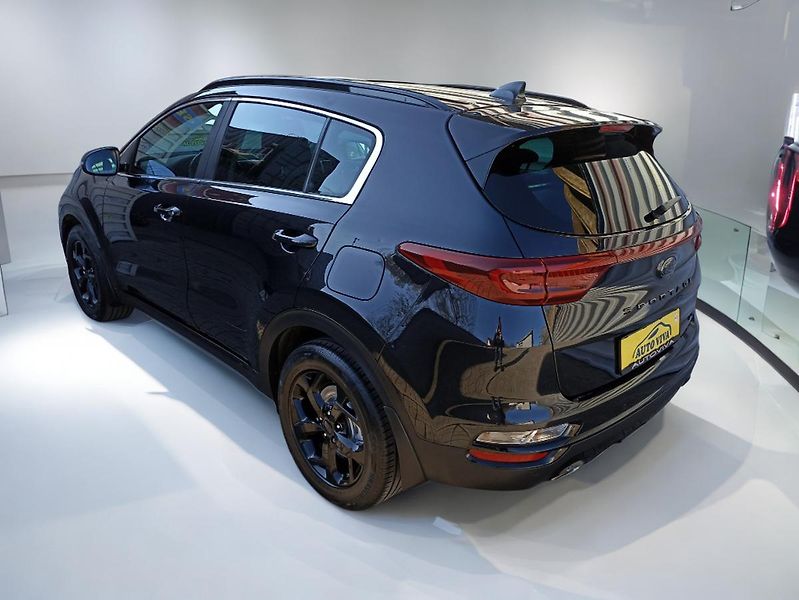 Kia Sportage 1,6CRDi 4x4, AT, Navi, ČR - fotka 3 z 36