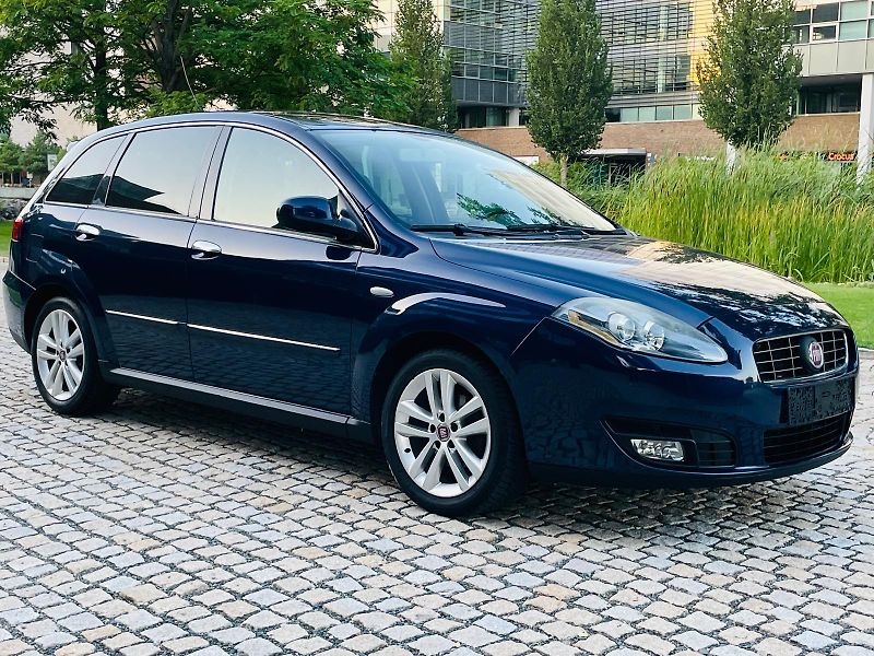 Fiat Croma 1.9D SENZORY SERVISKA TAŽNÉ - fotka 9 z 42