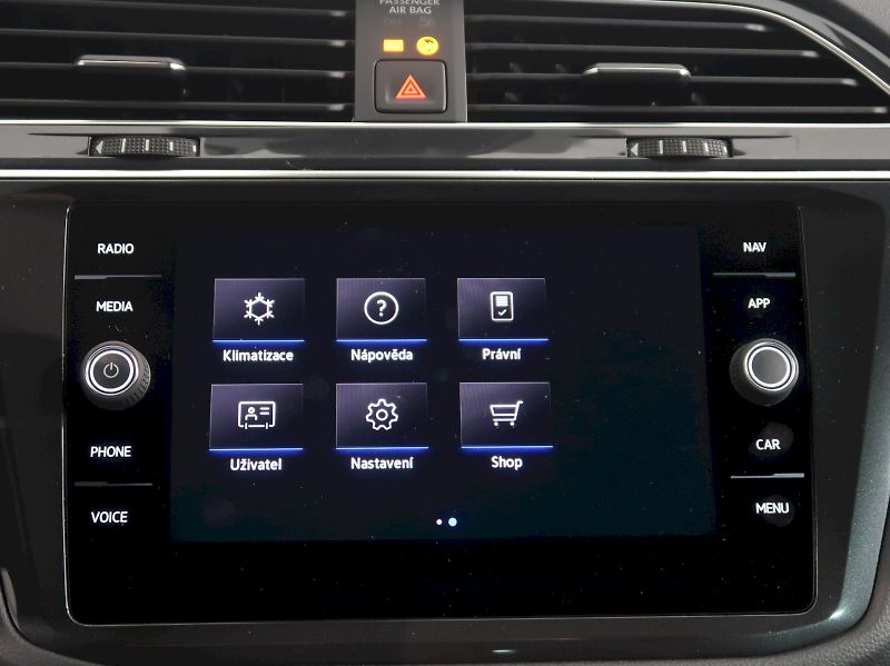 Volkswagen Tiguan (2023) R 2.0TSI 235kW DSG 4x4 - fotka 21 z 38