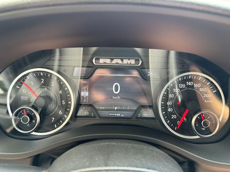 RAM 1500 5,7 HEMI Laramie Rambox - fotka 37 z 60