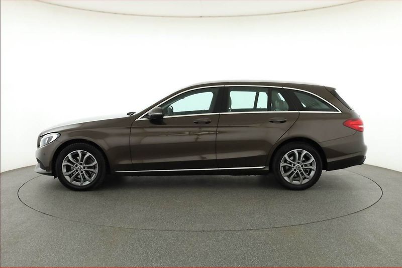 Mercedes-Benz Třídy C (2017) Avantgarde C 220 d BlueEff. - fotka 3 z 19
