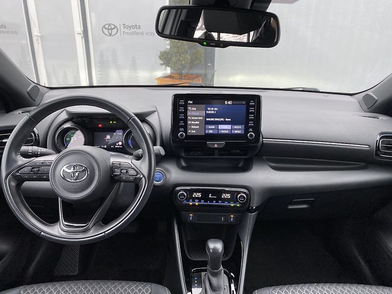 Toyota Yaris 1.5HSD, ČR-1, Selection, +kola - fotka 12 z 31