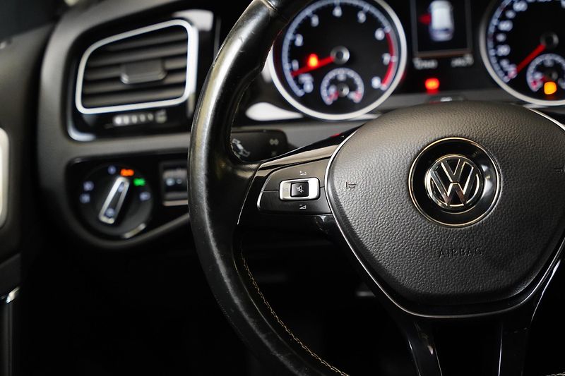 Volkswagen Golf - fotka 15 z 26