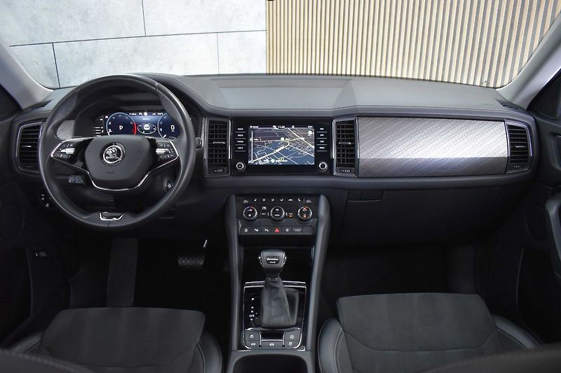 Škoda Kodiaq 2.0 TSI 4x4*STYLE+*TAŽNÉ*ČR 1M - fotka 8 z 46
