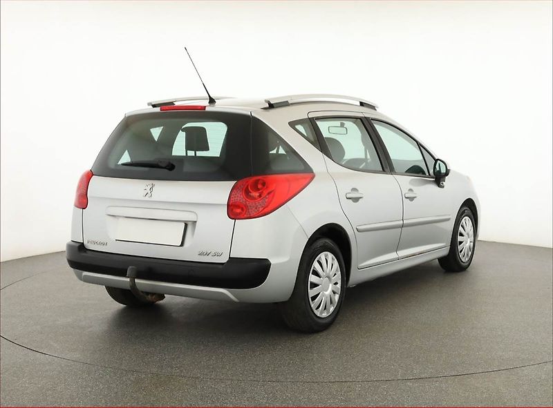 Peugeot 207 (2011) 1.4, nová STK, Tažné - fotka 5 z 12