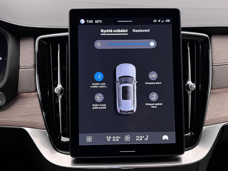Volvo XC90 T8 AWD RECHARGE BRIGHT PLUS CZ - fotka 35 z 48
