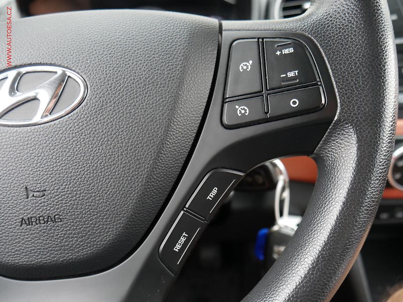 Hyundai i10 (2014) 1.0i, ČR, AC, temp - fotka 15 z 18