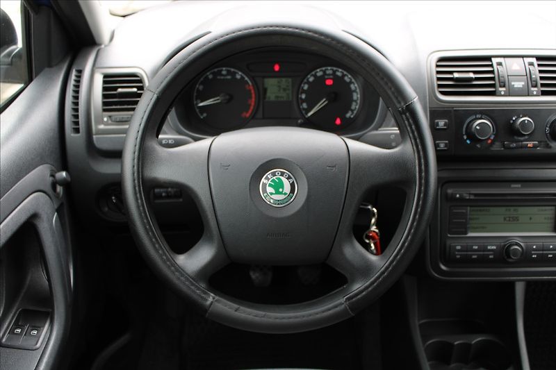 Škoda Fabia 1,4 16V  KLIMATIZACE - fotka 10 z 18