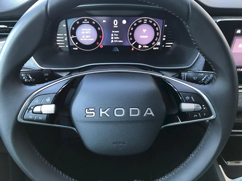 Škoda Octavia (2025) TOP SELECTION 1,5 TSI MATRIX - fotka 9 z 22