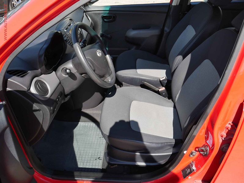 Hyundai i10 (2010) 1.1i, ČR, AC - fotka 9 z 16