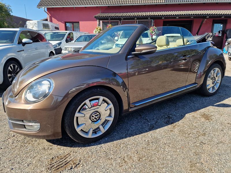 Volkswagen Beetle CABRIO 2,0TDI DESIGN - fotka 7 z 22
