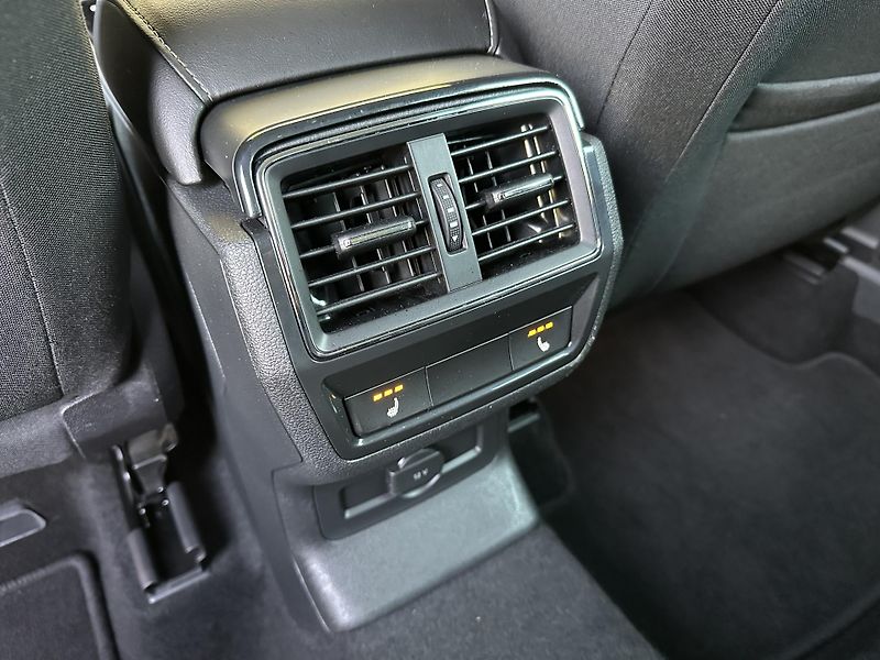 Škoda Karoq (2022) CLEVER 2.0TDI/110kW *DSG* 4x4  - fotka 29 z 42