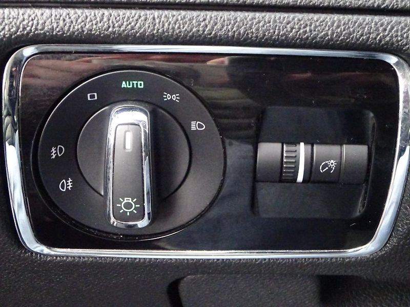 Škoda Superb 3.6FSI V6 191kW DSG 4x4  - fotka 21 z 29