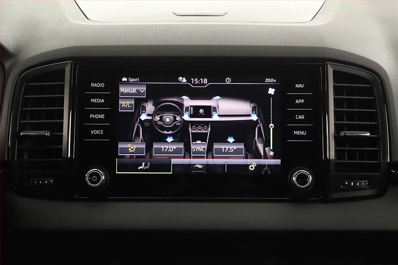 Škoda Karoq (2023) Sportline 1.5 TSI - fotka 13 z 20