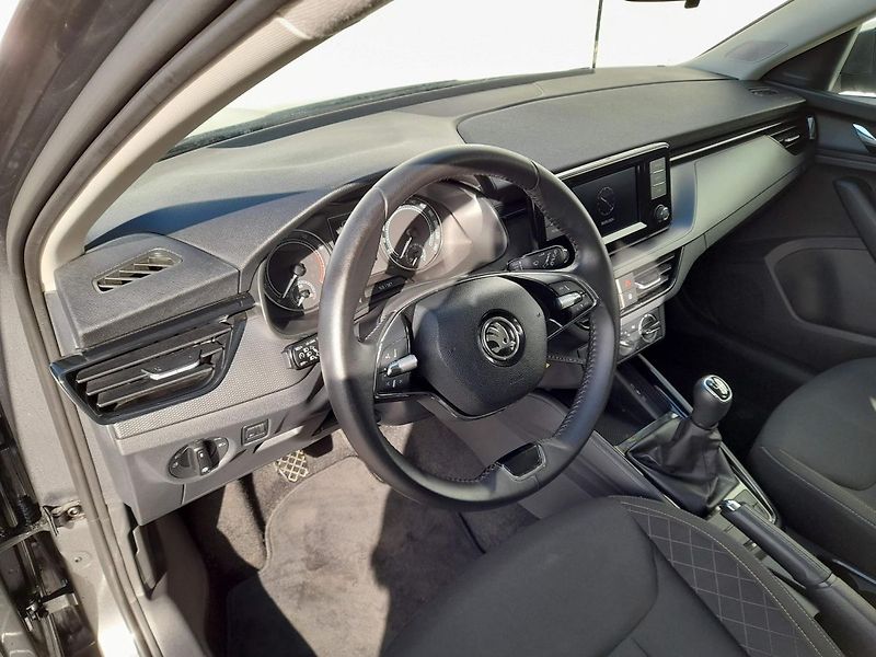 Škoda Scala Ambition Plus 1.5 TSI 110kW 6M - fotka 22 z 28