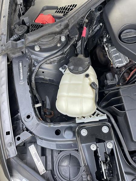 BMW Řada 3 318D - fotka 21 z 22