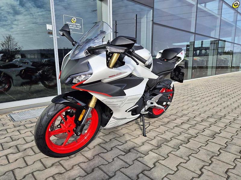 CFMOTO 450 SR (2026) - fotka 8 z 16