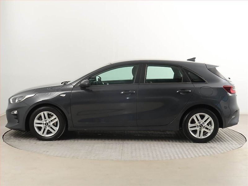 Kia Ceed (2021) 1.0 T-GDI, Serv.kniha - fotka 3 z 16
