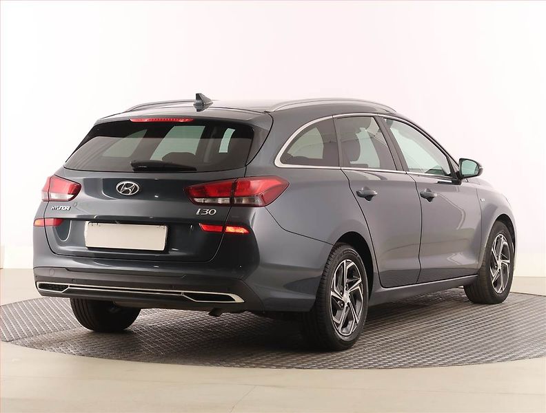 Hyundai i30 (2021) Smart 1.5 T-GDI MHEV, Automat - fotka 5 z 22