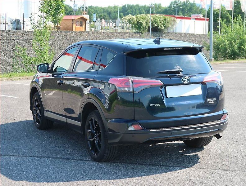 Toyota RAV4 (2018) 2.0 VVT-i - fotka 4 z 13