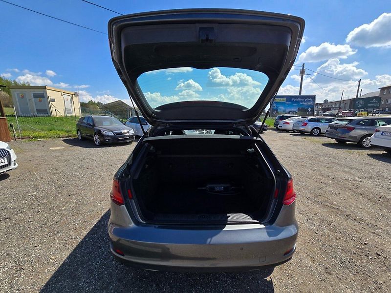 Audi A3 (2015) 1.4 TFSi Sportback E-T - fotka 16 z 24