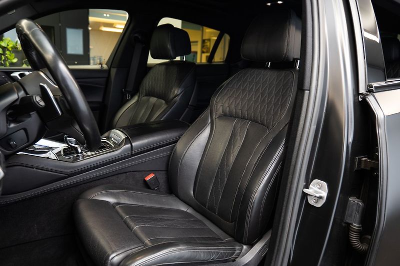 BMW X6 M50i HAXER/HarmanKardon/360 - fotka 8 z 25
