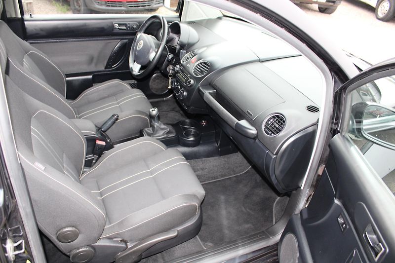 Volkswagen New Beetle (2009) 1,4i 16V KLIMA EL.OKNA ALU ESP - fotka 13 z 19