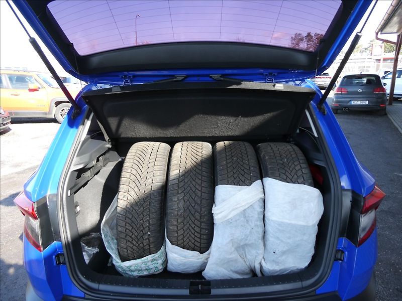 Škoda Karoq 2,0 TDi 110kW 4x4,2xkola,po se - fotka 17 z 42