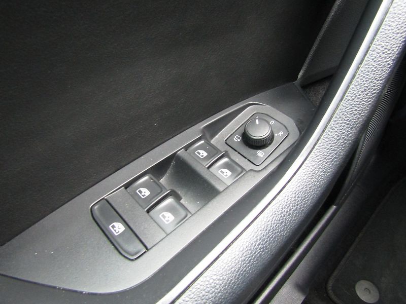 Škoda Kodiaq (2020) 2.0 TDI 110kW DSG ACC - fotka 30 z 43